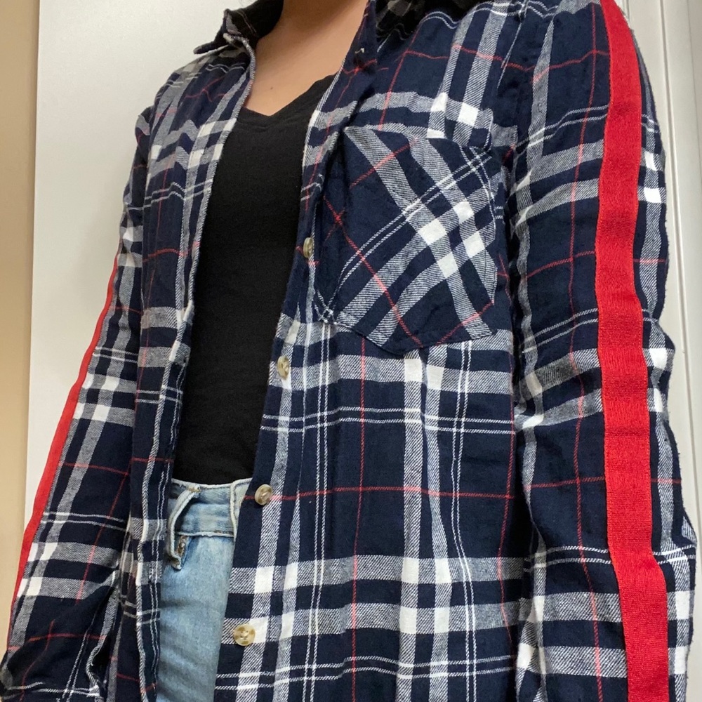 Blue and White and Red Stripe through the sleeves